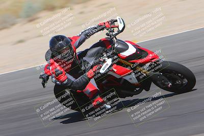 media/Sep-25-2023-Moto Forza (Mon) [[81ffa65e0a]]/B-C Group/Session 4 (Turn 10 Inside)/